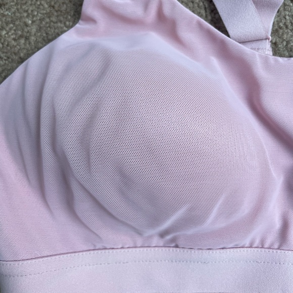 Lightweight by Victoria’s Secret Sports Bra 34C - Picture 12 of 14